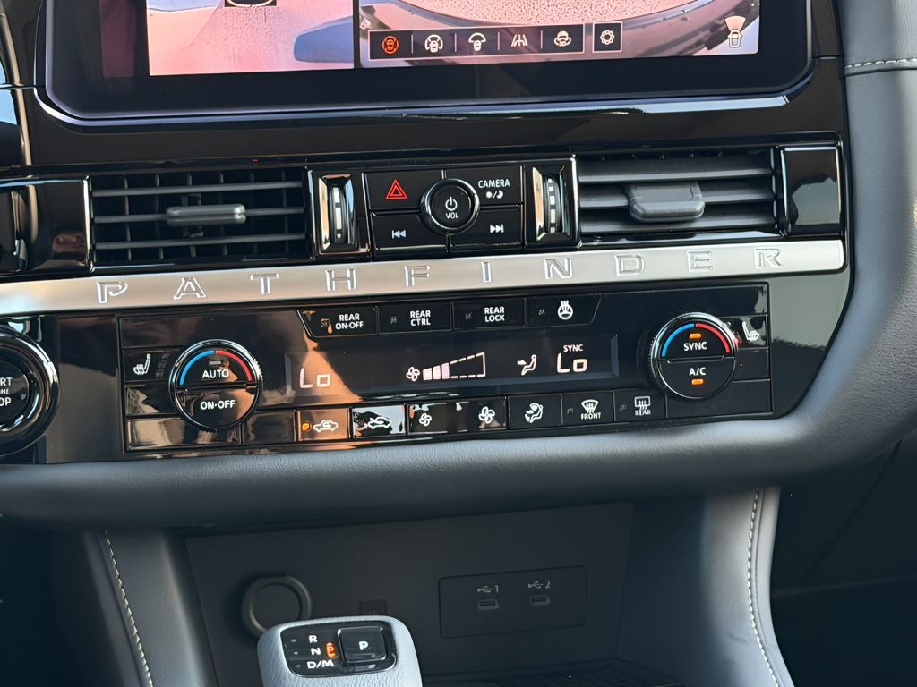 2026 Nissan Pathfinder SL