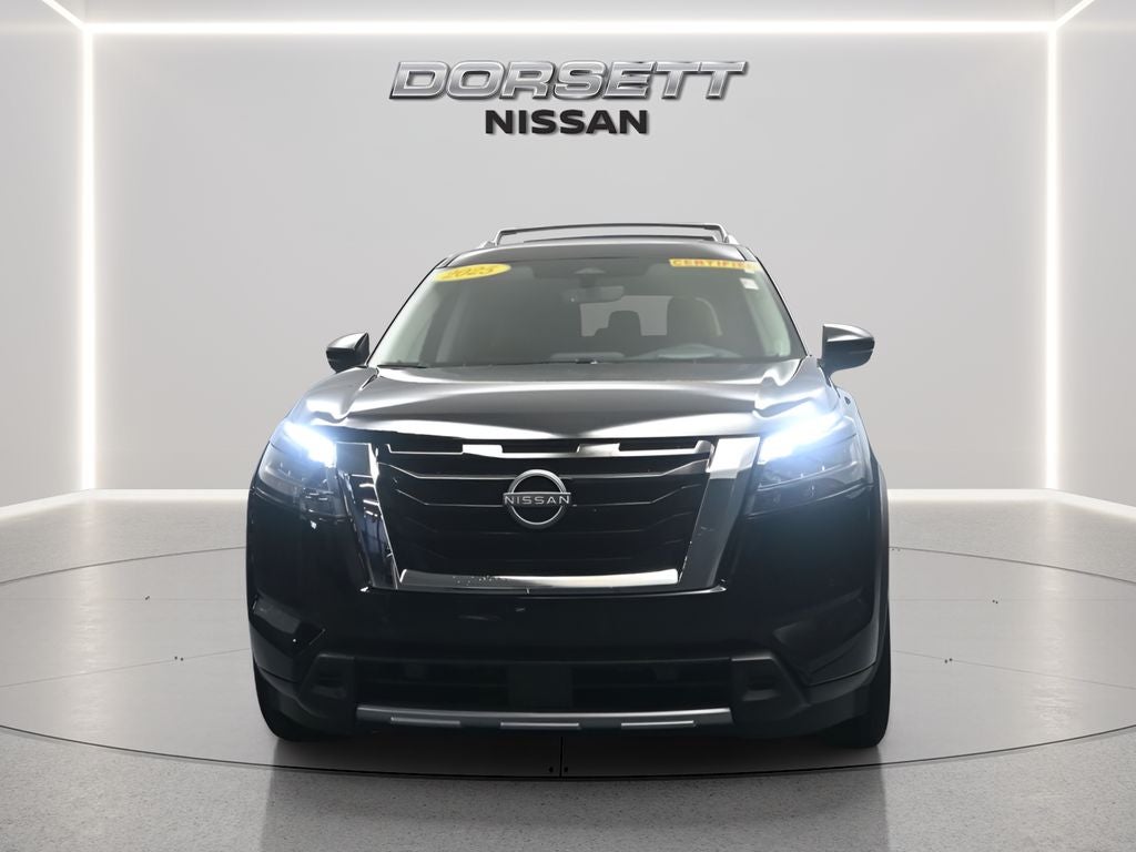 2025 Nissan Pathfinder Platinum