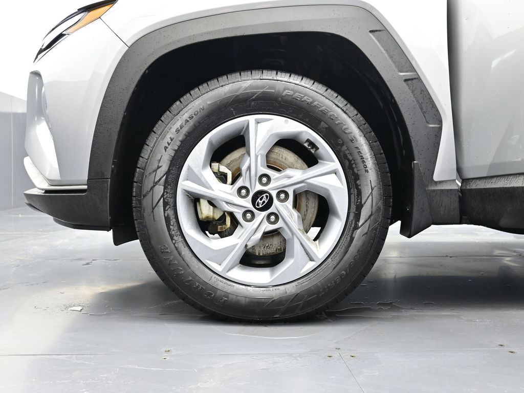 2023 Hyundai TUCSON SE