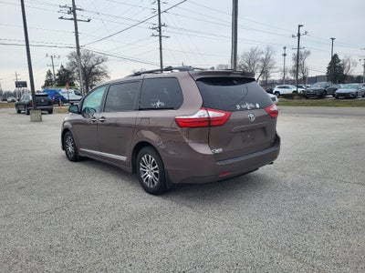 2018 Toyota Sienna XLE