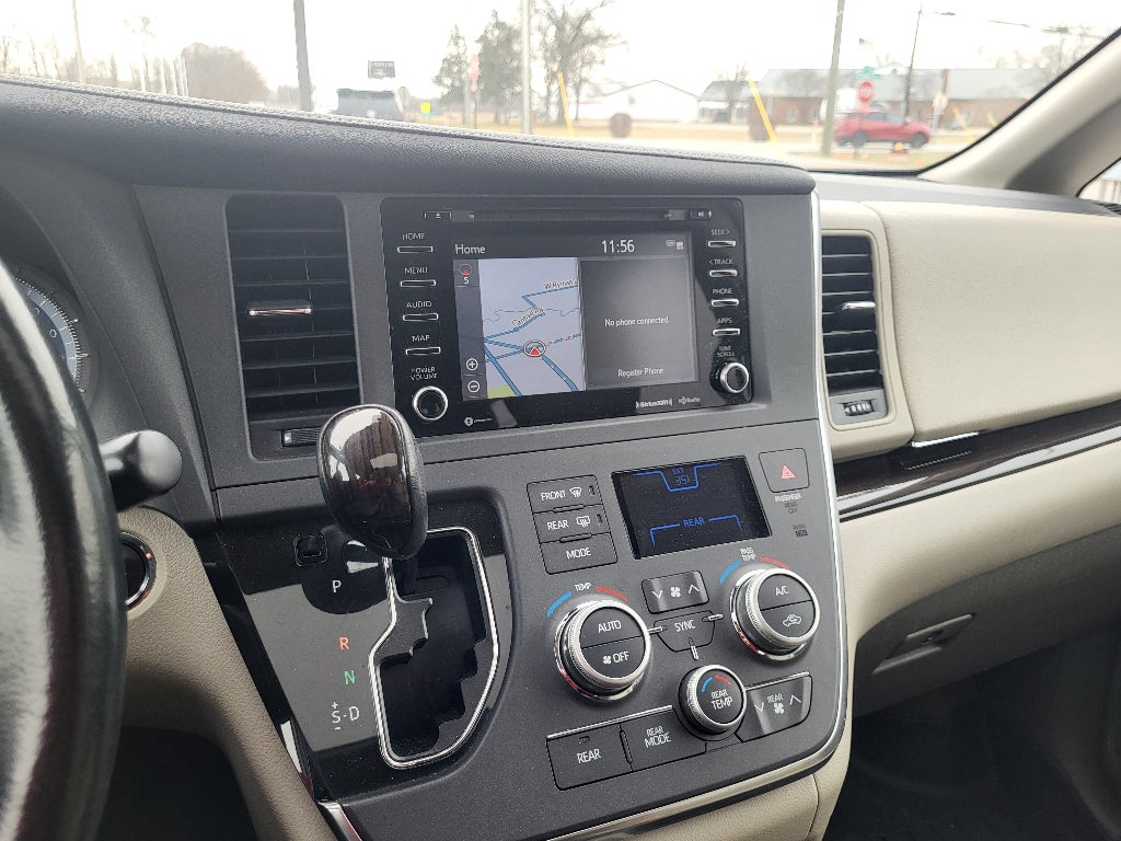 2018 Toyota Sienna XLE