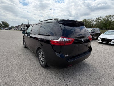 2020 Toyota Sienna XLE
