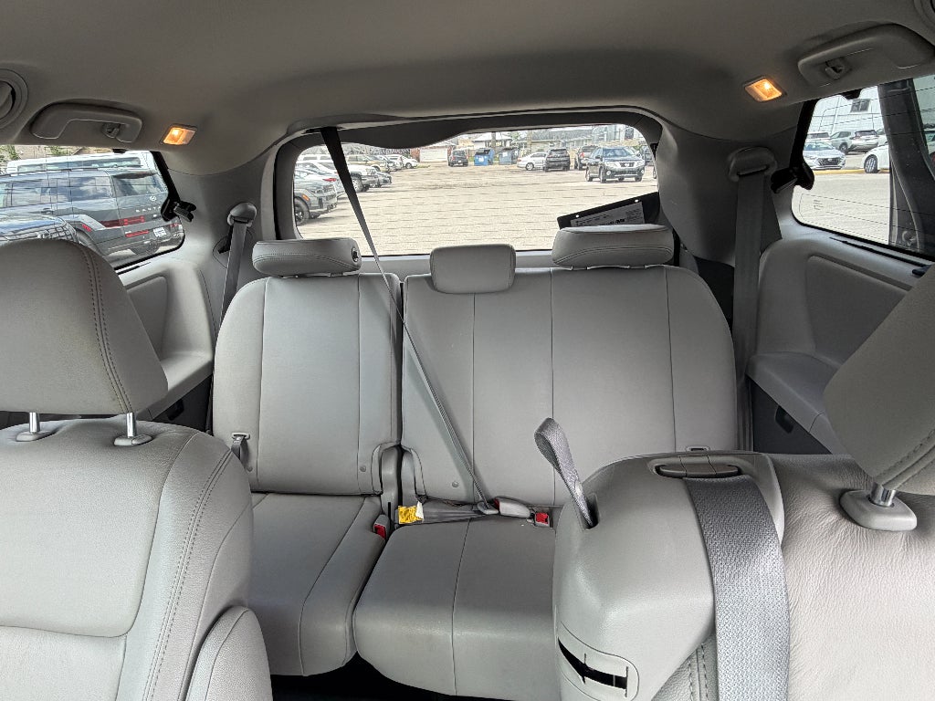 2020 Toyota Sienna XLE