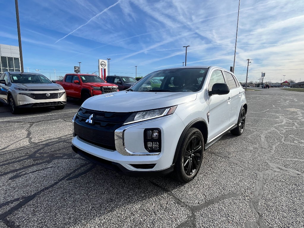 2025 Mitsubishi Outlander Sport LE