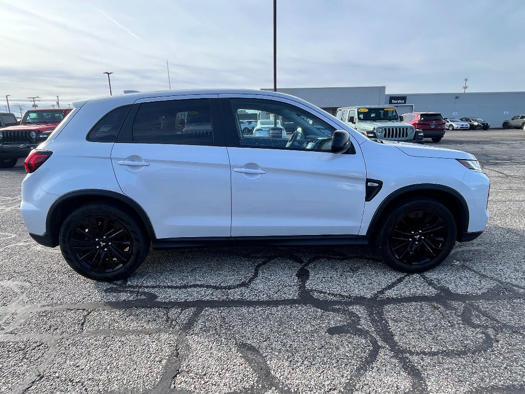 2025 Mitsubishi Outlander Sport LE
