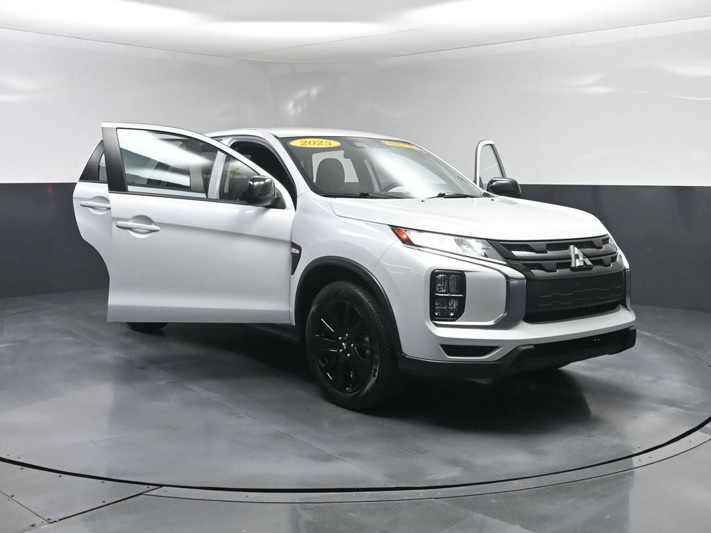 2025 Mitsubishi Outlander Sport LE