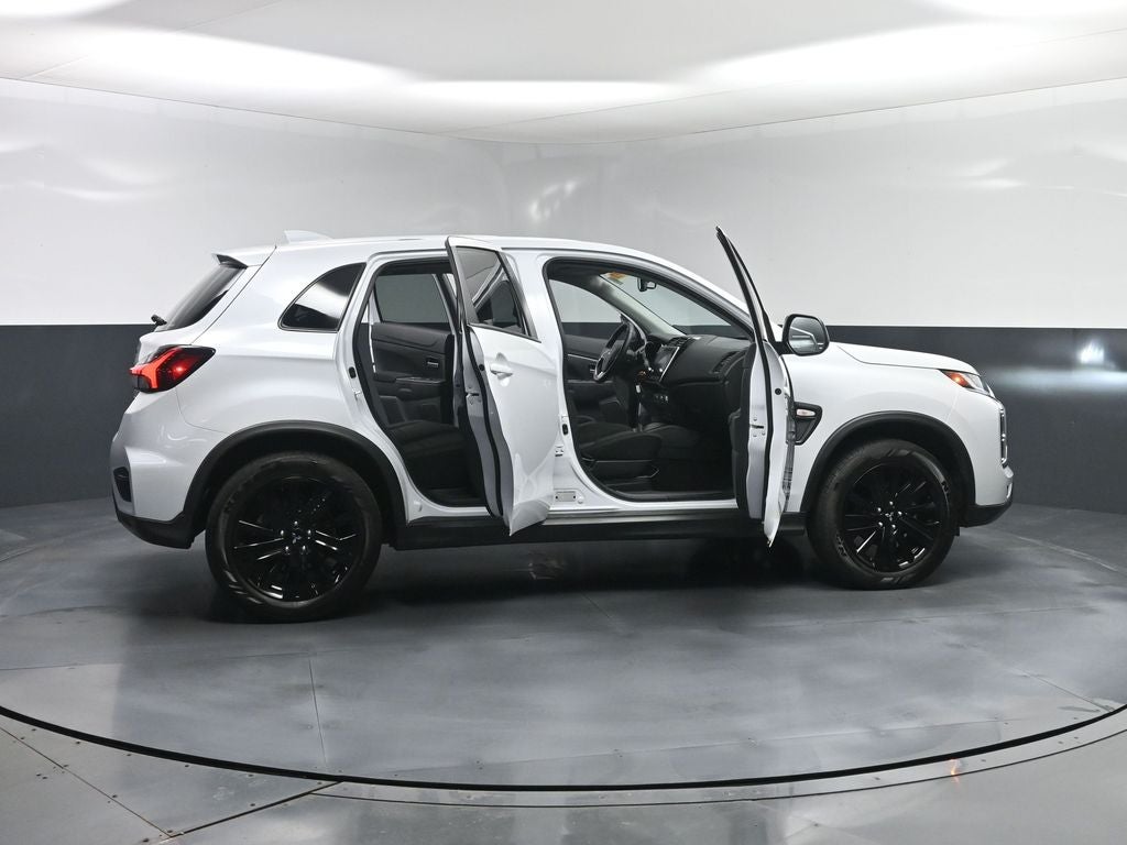 2025 Mitsubishi Outlander Sport LE