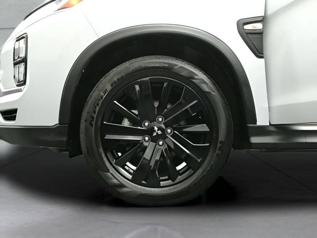 2025 Mitsubishi Outlander Sport LE