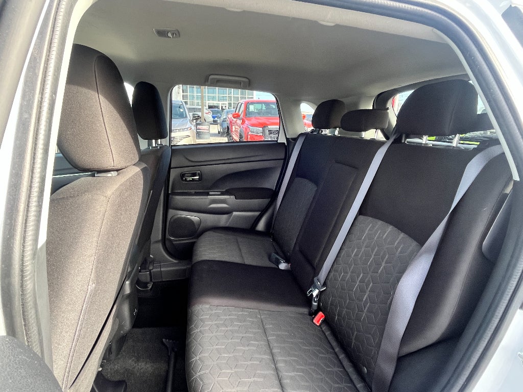 2025 Mitsubishi Outlander Sport LE