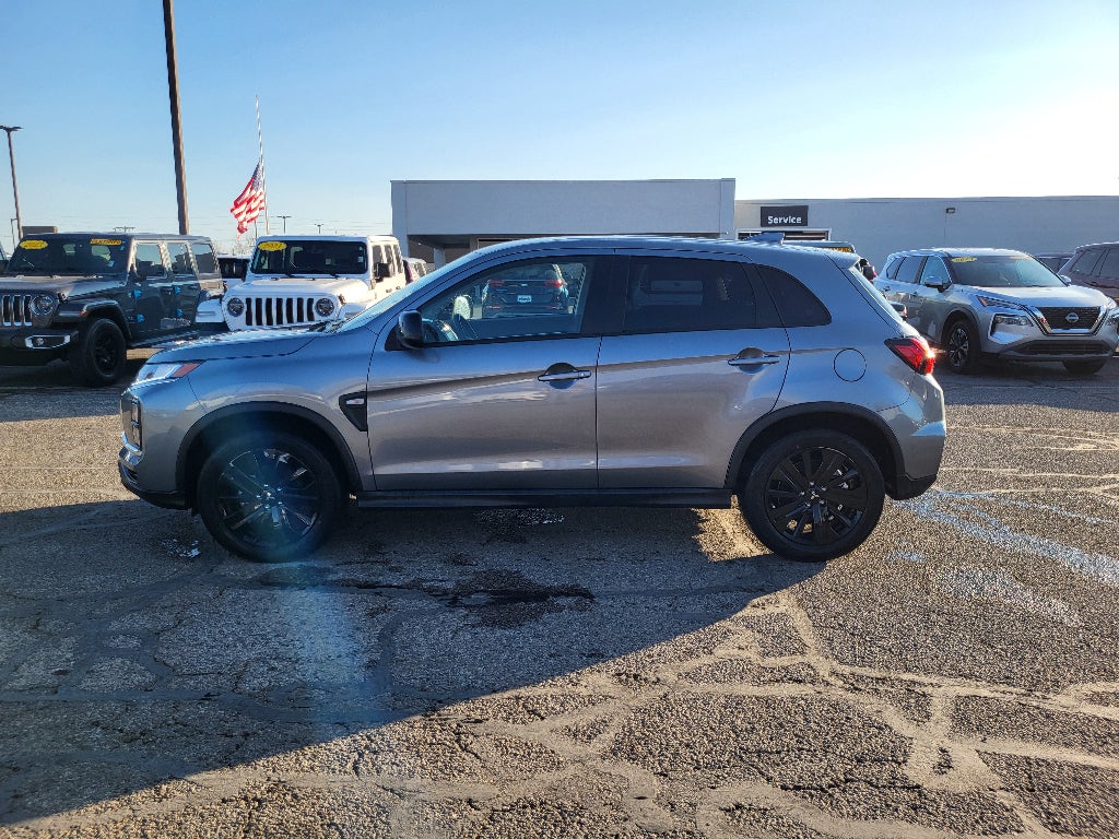 2025 Mitsubishi Outlander Sport LE
