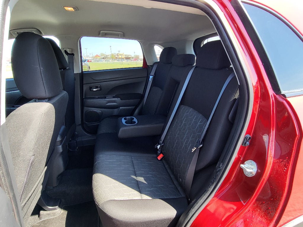 2025 Mitsubishi Outlander Sport ES