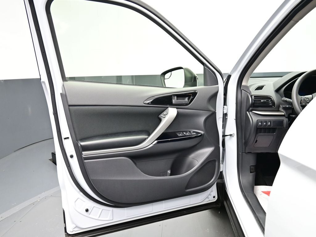 2025 Mitsubishi Eclipse Cross LE