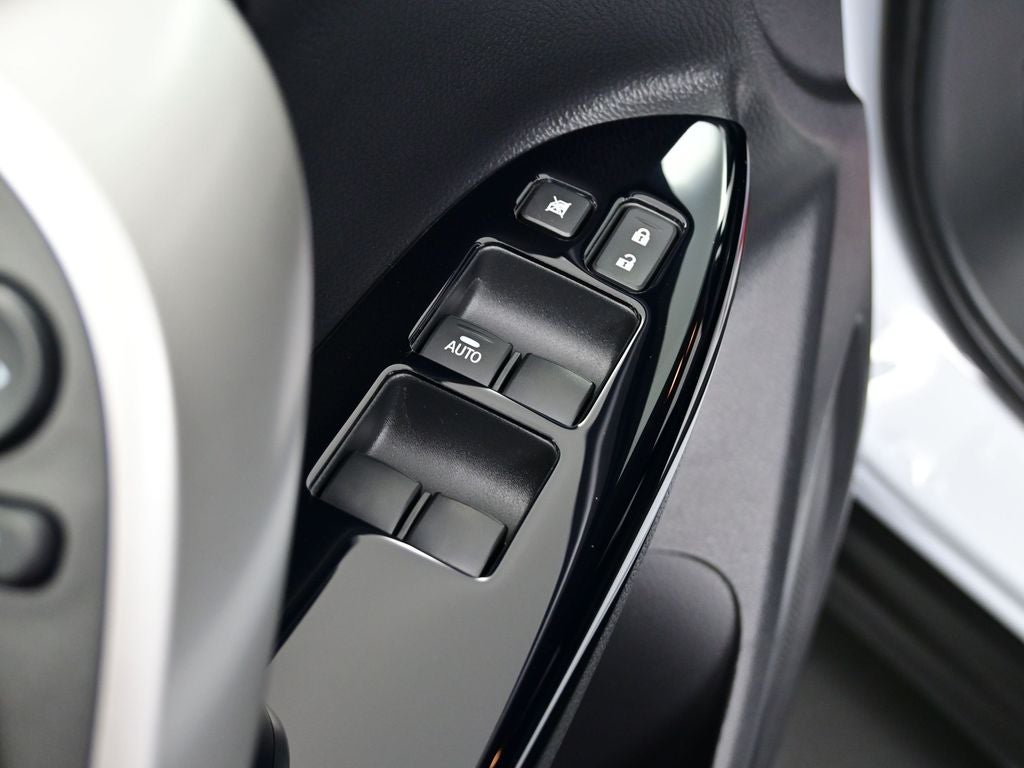 2025 Mitsubishi Eclipse Cross LE