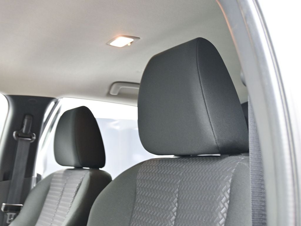 2025 Mitsubishi Eclipse Cross LE