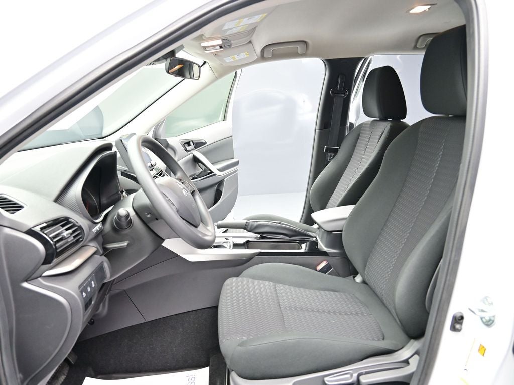 2025 Mitsubishi Eclipse Cross LE