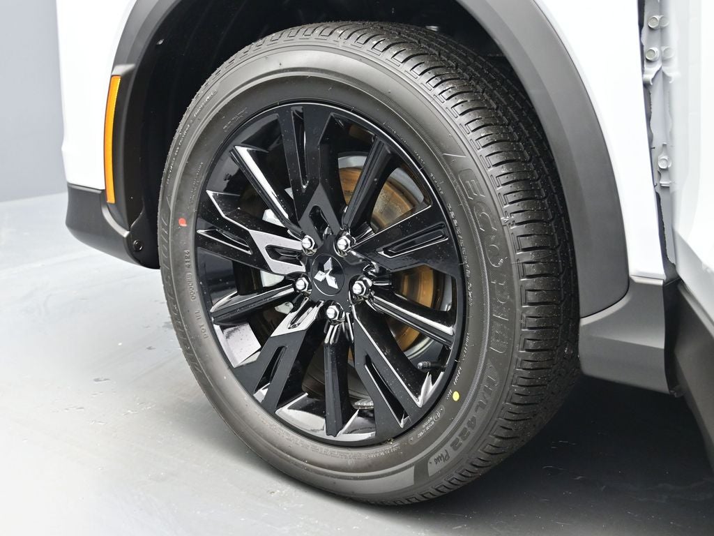 2025 Mitsubishi Eclipse Cross LE