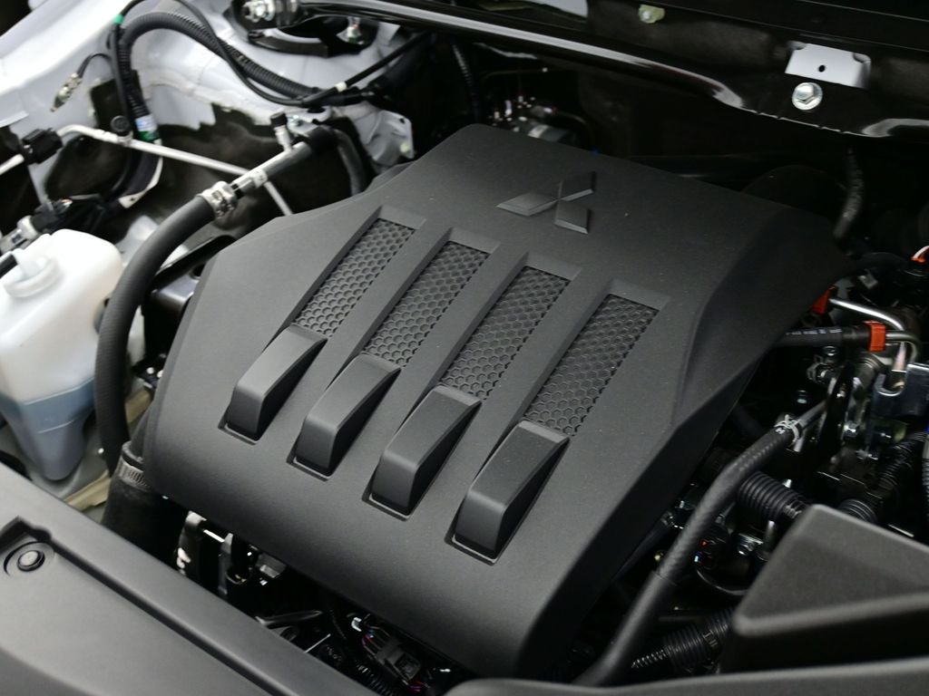 2025 Mitsubishi Eclipse Cross LE