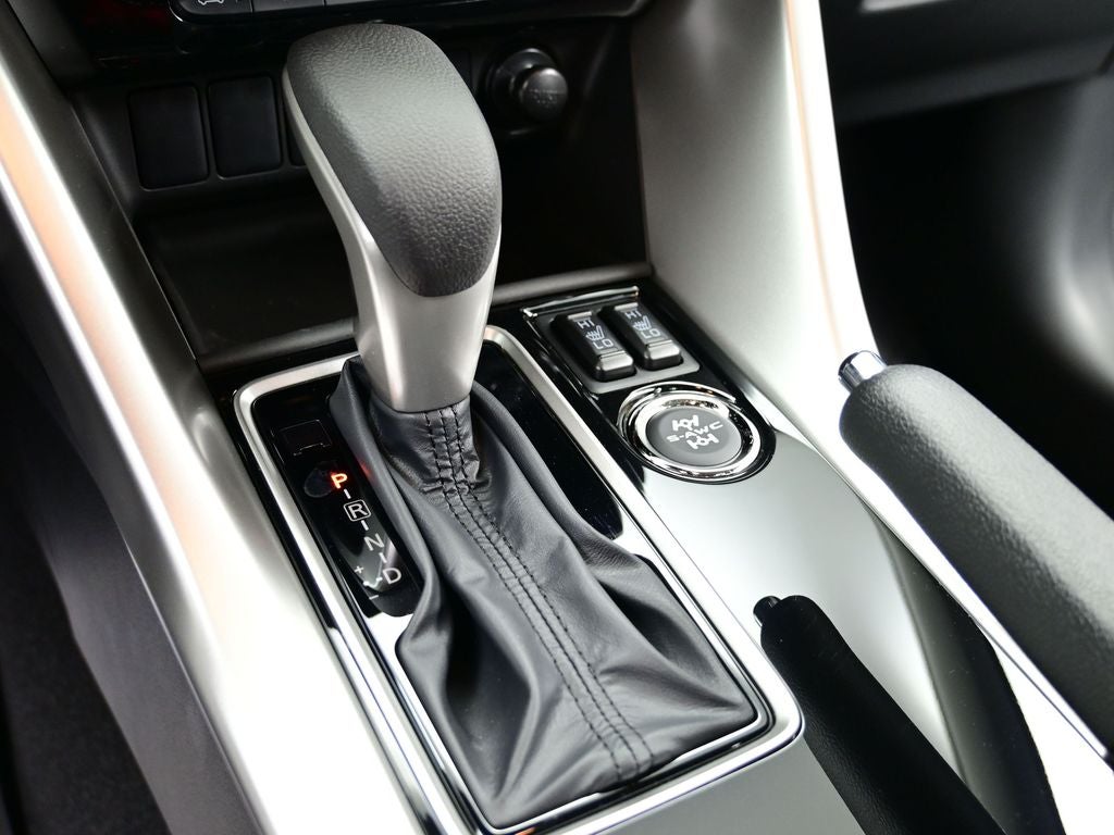 2025 Mitsubishi Eclipse Cross LE