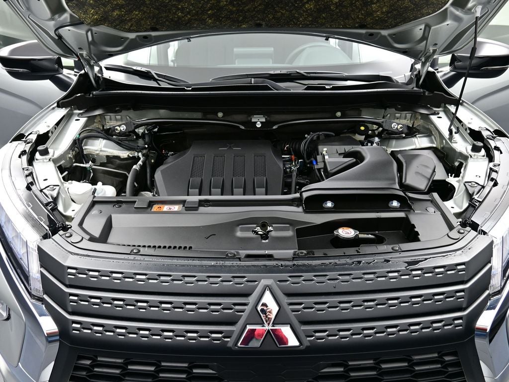 2025 Mitsubishi Eclipse Cross LE