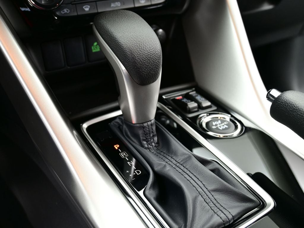 2025 Mitsubishi Eclipse Cross LE