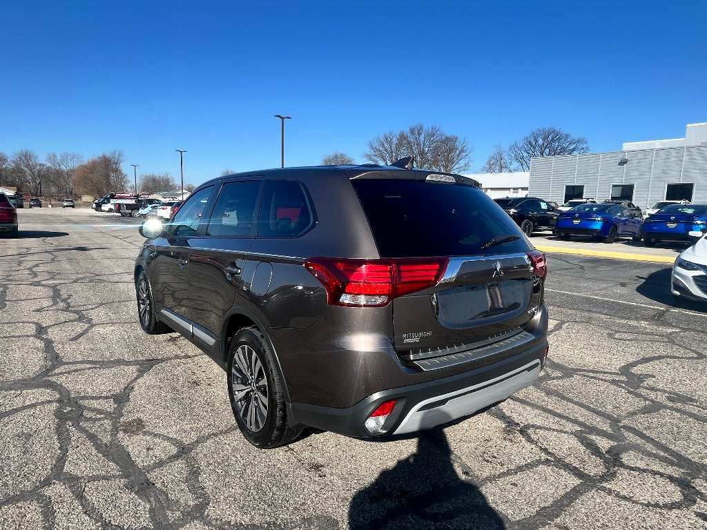 2019 Mitsubishi Outlander SE