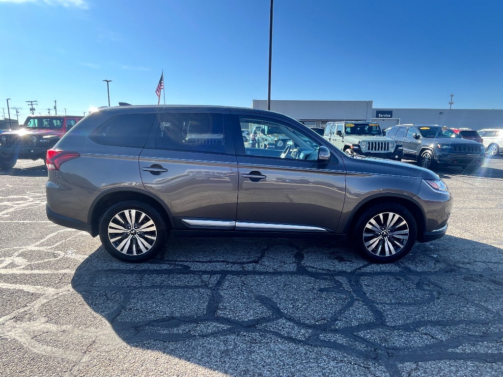 2019 Mitsubishi Outlander SE