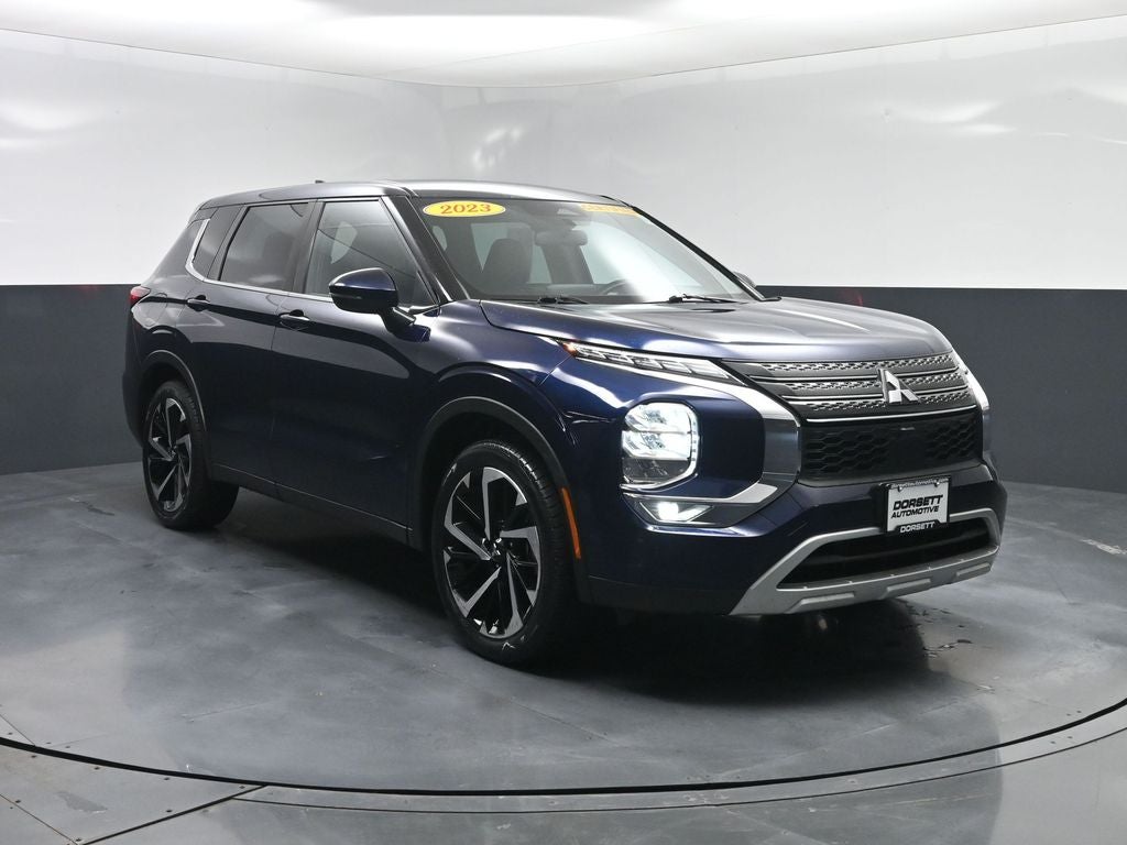 2023 Mitsubishi Outlander SE Special Edition