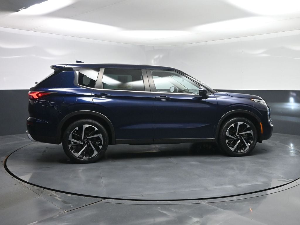 2023 Mitsubishi Outlander SE Special Edition