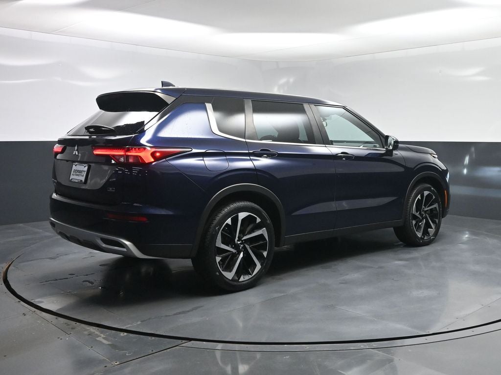 2023 Mitsubishi Outlander SE Special Edition