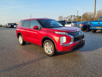 2024 Mitsubishi Outlander ES