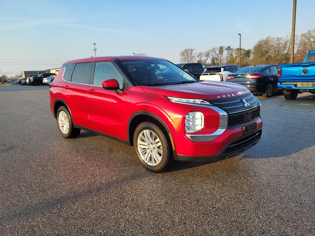 2024 Mitsubishi Outlander ES