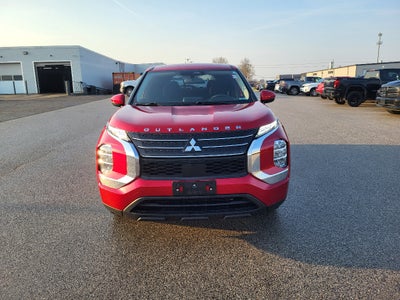2024 Mitsubishi Outlander ES