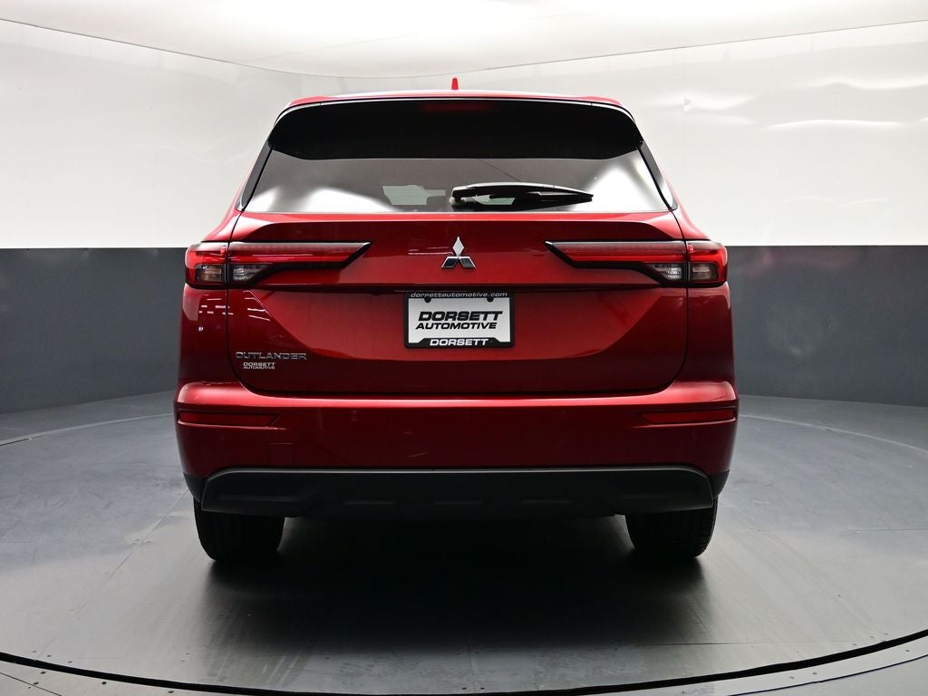 2024 Mitsubishi Outlander ES