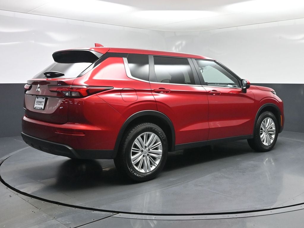 2024 Mitsubishi Outlander ES
