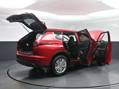 2024 Mitsubishi Outlander ES