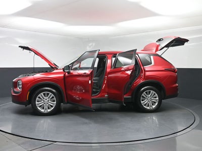2024 Mitsubishi Outlander ES