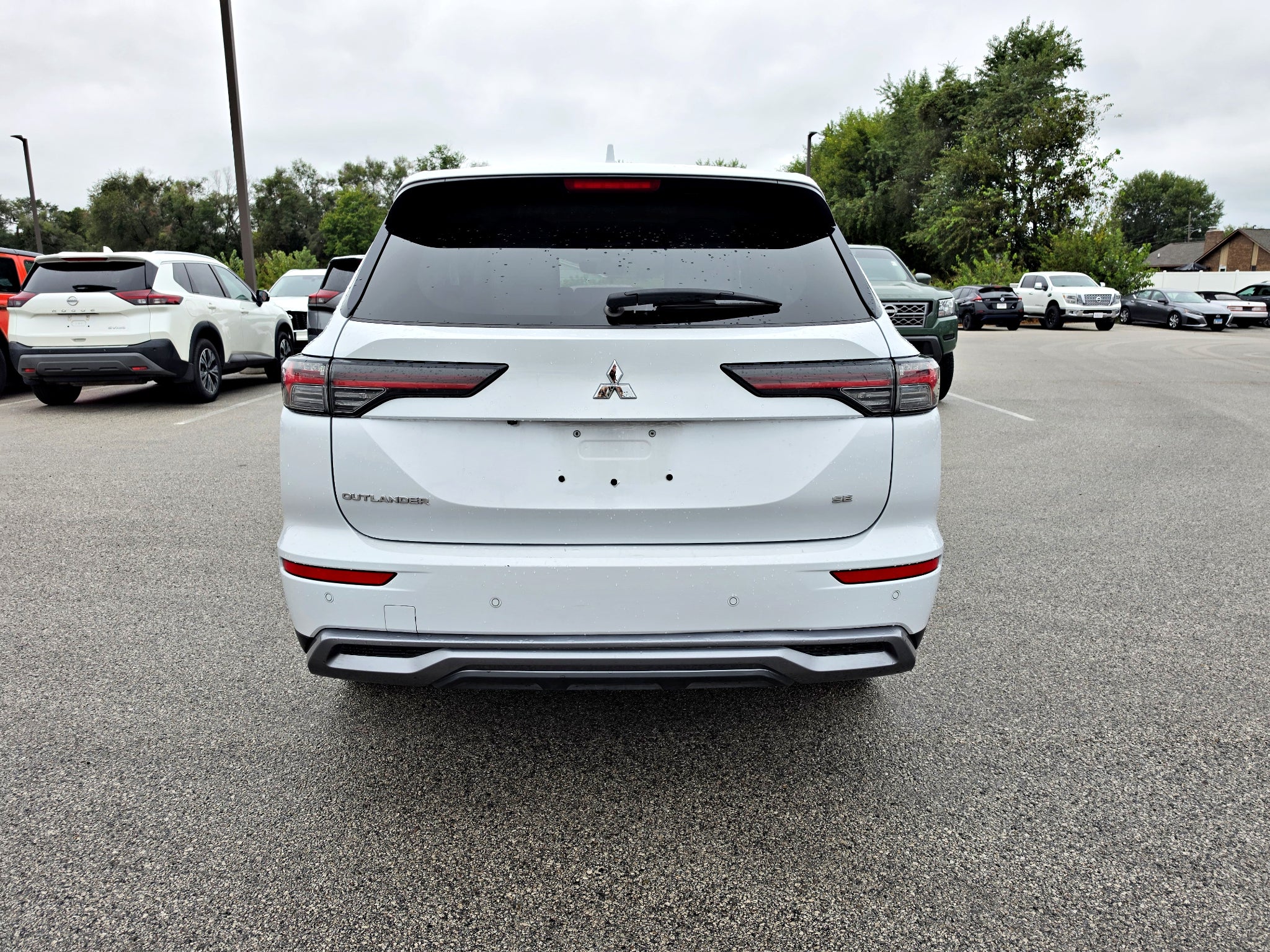 2025 Mitsubishi Outlander SE