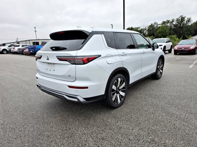 2025 Mitsubishi Outlander SE