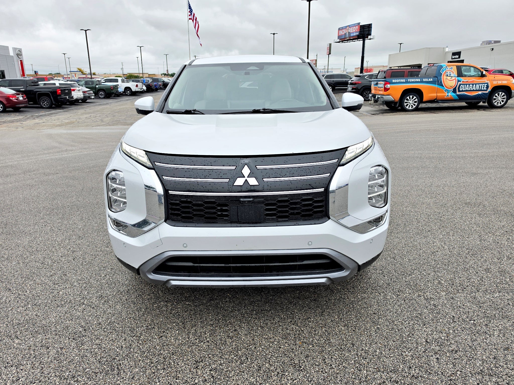 2025 Mitsubishi Outlander SE