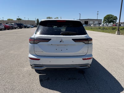 2025 Mitsubishi Outlander SE
