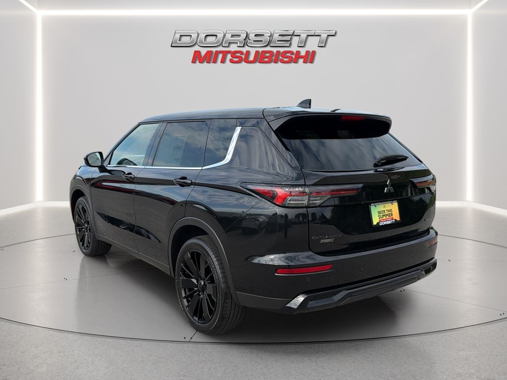 2026 Mitsubishi Outlander LE