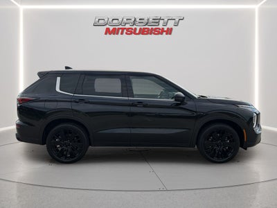 2026 Mitsubishi Outlander LE