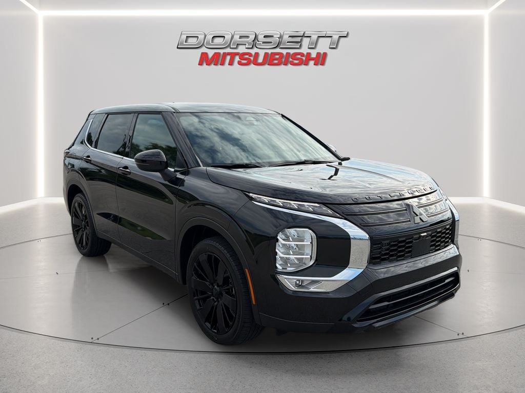 2026 Mitsubishi Outlander LE