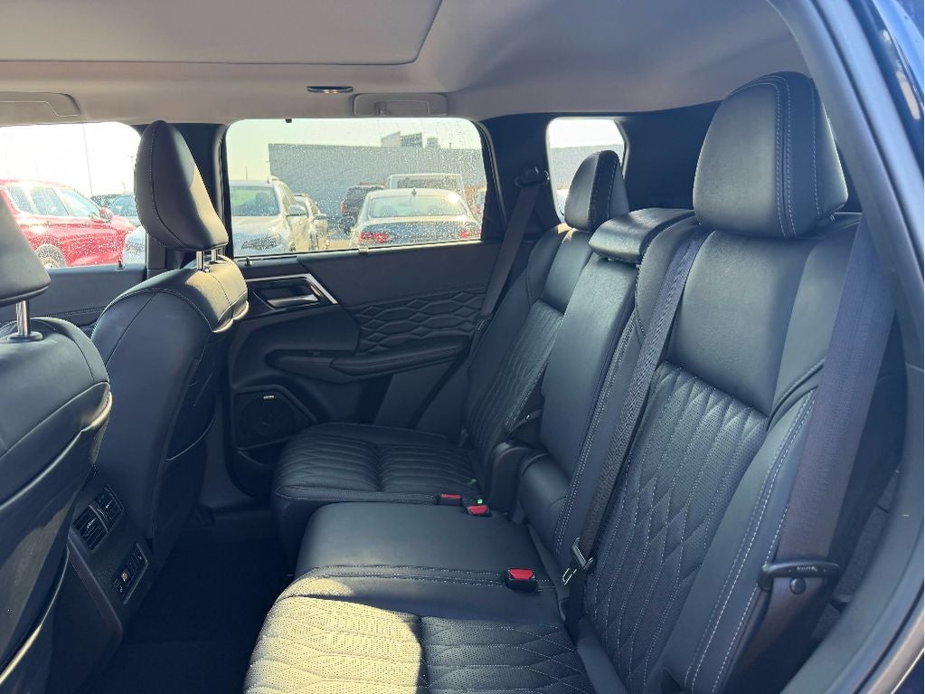 2025 Mitsubishi Outlander SEL