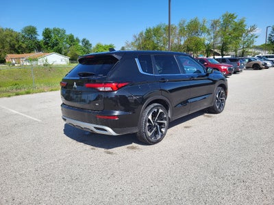 2022 Mitsubishi Outlander SE