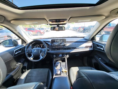 2022 Mitsubishi Outlander SE