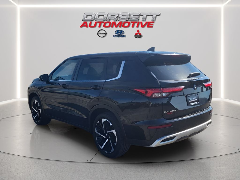 2022 Mitsubishi Outlander SE