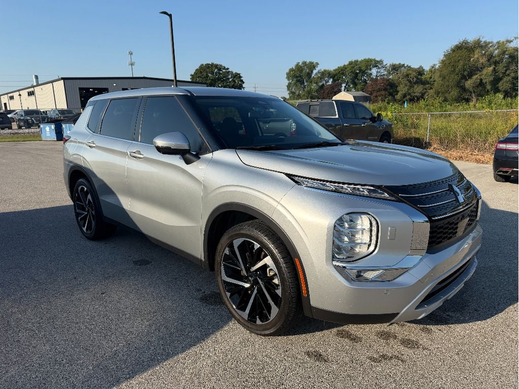 2022 Mitsubishi Outlander SE