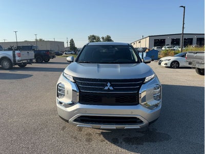2022 Mitsubishi Outlander SE