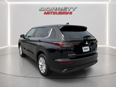 2026 Mitsubishi Outlander ES